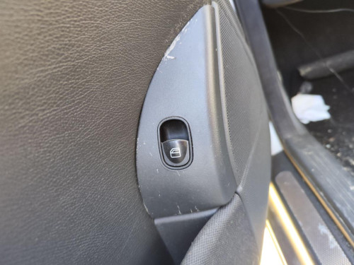 MANDO ELEVALUNAS DELANTERO IZQUIERDO de segunda mano