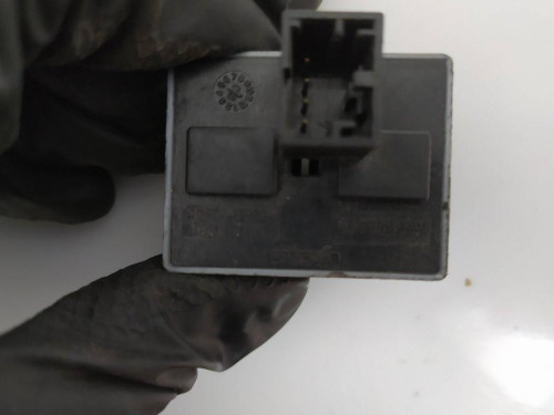 MANDO ELEVALUNAS DELANTERO IZQUIERDO Seat CORDOBA BERLINA (6L2) 