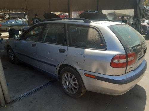  VOLVO V40 FAMILIAR 