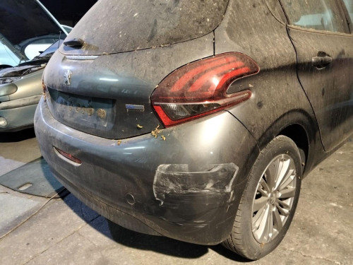 PARAGOLPES TRASERO PEUGEOT 208 