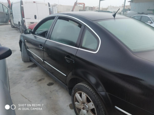  VOLKSWAGEN PASSAT BERLINA (3B3) 