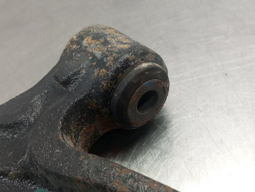  BRAZO SUSPENSION INFERIOR DELANTERO IZQUIERDO FORD KA (CCU) 