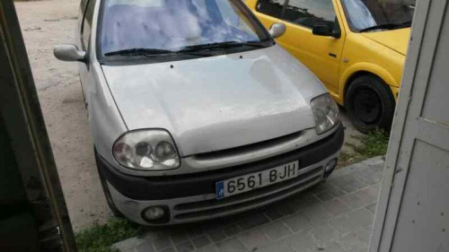 RENAULT CLIO II FASE II (B/CB0) — vehículo donante para recambios 