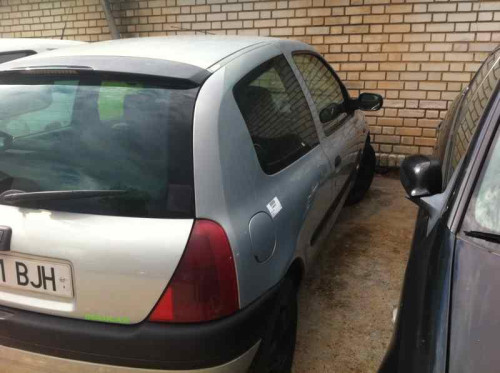 RENAULT CLIO II FASE II (B/CB0) — vehículo donante para recambios 