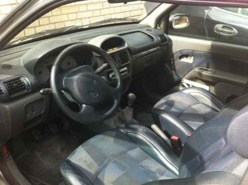 RENAULT CLIO II FASE II (B/CB0) — vehículo donante para recambios 