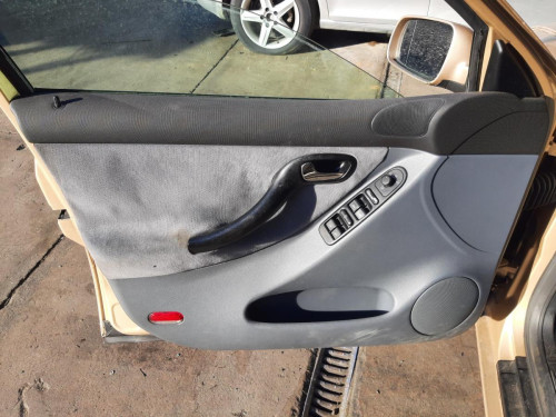  SEAT TOLEDO (1M2) 