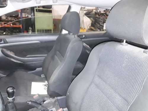  TOYOTA AVENSIS BERLINA (T25) 