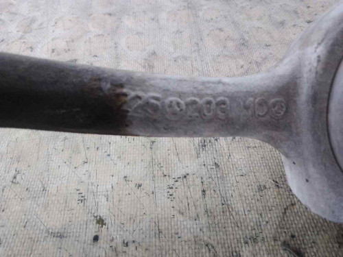 BRAZO SUSPENSION INFERIOR DELANTERO IZQUIERDO Mercedes-Benz CLASE C (BM 203) FAMILIAR 