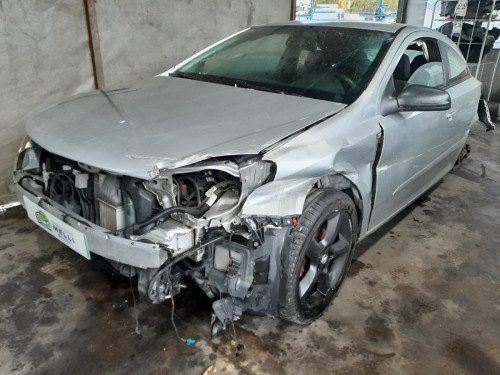  OPEL ASTRA H GTC 