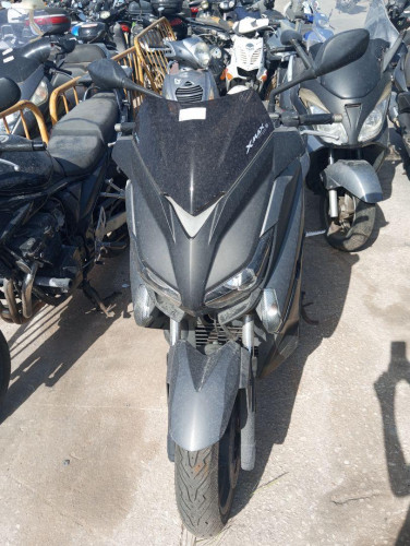 YAMAHA X-MAX 125 — vehículo donante para recambios 