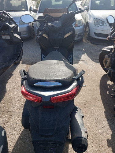 YAMAHA X-MAX 125 — vehículo donante para recambios 