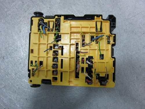  CAJA RELES / FUSIBLES PEUGEOT 208 