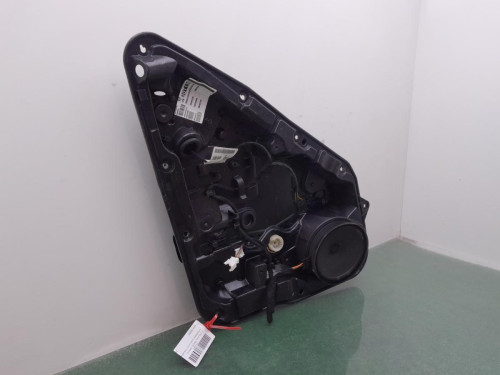 ELEVALUNAS TRASERO DERECHO Mercedes-Benz CLASE A (BM 176) 