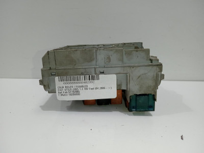 CAJA RELES / FUSIBLES