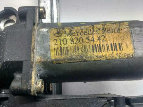  ELEVALUNAS TRASERO DERECHO Mercedes-Benz CLASE E (BM 210) BERLINA 