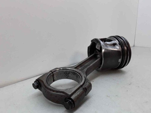 PISTON Renault MASTER III CAJA CERRADA 