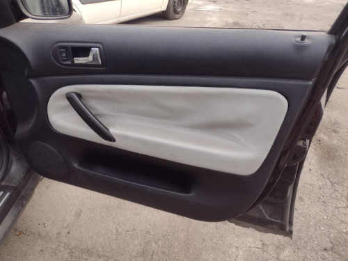 ELEVALUNAS DELANTERO DERECHO Volkswagen PASSAT BERLINA (3B3) 