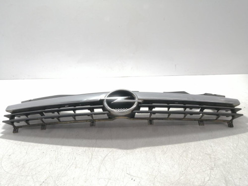  REJILLA DELANTERA OPEL ASTRA H BERLINA 