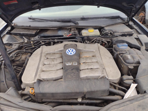  VOLKSWAGEN PASSAT BERLINA (3B2) 