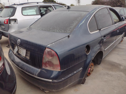  VOLKSWAGEN PASSAT BERLINA (3B2) 