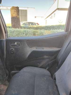 GUARNECIDO PUERTA TRASERA DERECHA Nissan Terrano II (R20)(02.1993->)