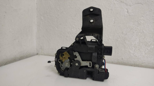 CERRADURA PUERTA DELANTERA IZQUIERDA VOLKSWAGEN PASSAT BERLINA (3B3) 