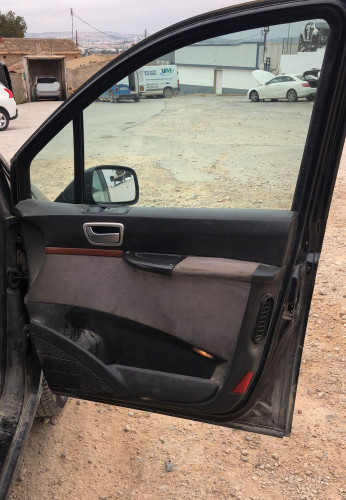 CITROEN C8 — vehículo donante para recambios 