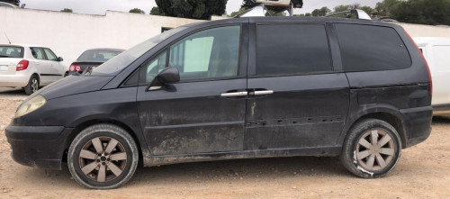 CITROEN C8 — vehículo donante para recambios 