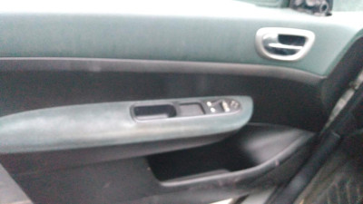 PEUGEOT 307 (S1)(04.2001)