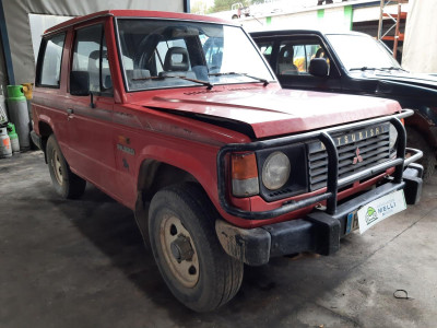 MITSUBISHI MONTERO (L040)