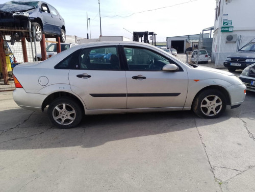  FORD FOCUS BERLINA (CAK) 
