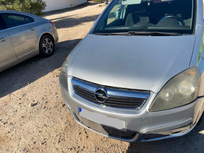 OPEL ZAFIRA B