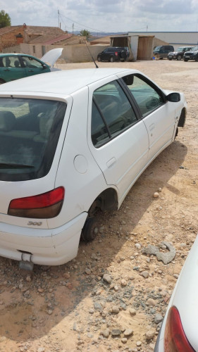 PEUGEOT 306 3/5 PT. / 4 PT. (S2) — vehículo donante para recambios 