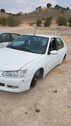 PEUGEOT 306 3/5 PT. / 4 PT. (S2) — vehículo donante para recambios 
