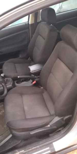 VOLKSWAGEN PASSAT BERLINA (3B3) — vehículo donante para recambios 