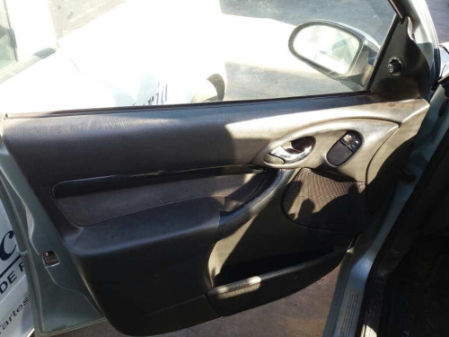  FORD FOCUS BERLINA (CAK) 