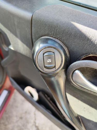 MANDO ELEVALUNAS DELANTERO DERECHO RENAULT MEGANE II BERLINA 5P 