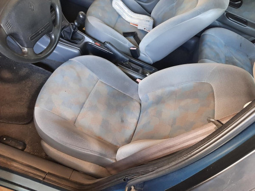  RENAULT LAGUNA (B56) 