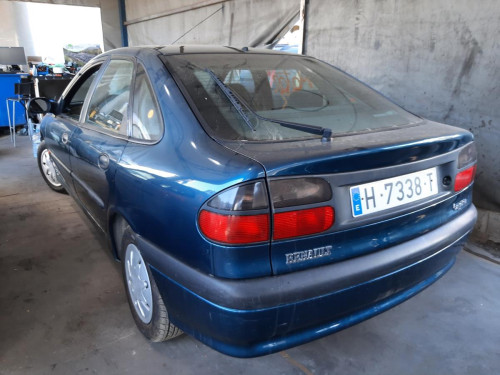  RENAULT LAGUNA (B56) 