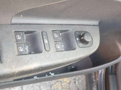 VOLKSWAGEN GOLF V (1K1)(10.2003)