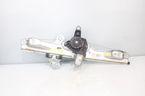 ELEVALUNAS DELANTERO DERECHO 