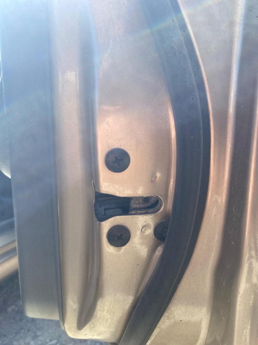 CERRADURA PUERTA DELANTERA DERECHA KIA RIO (BC) 