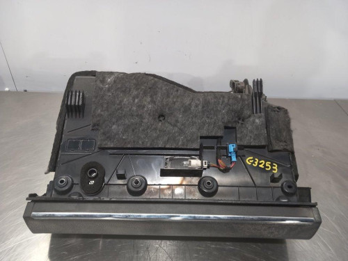  GUANTERA, MERCEDES-BENZ, CLASE C (BM 204) BERLINA 