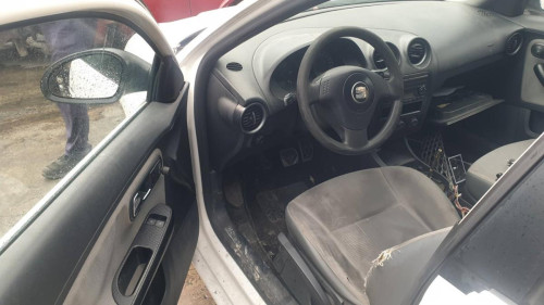  SEAT 