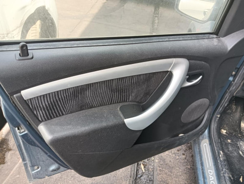 DACIA SANDERO — vehículo donante para recambios 