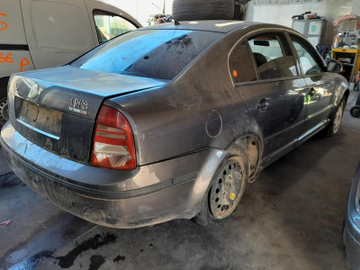 SKODA SUPERB (3U4)