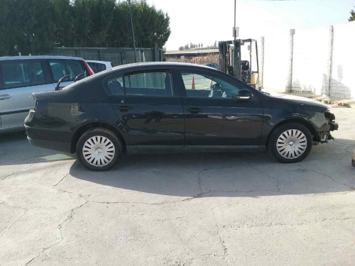  VOLKSWAGEN PASSAT BERLINA (3C2) 