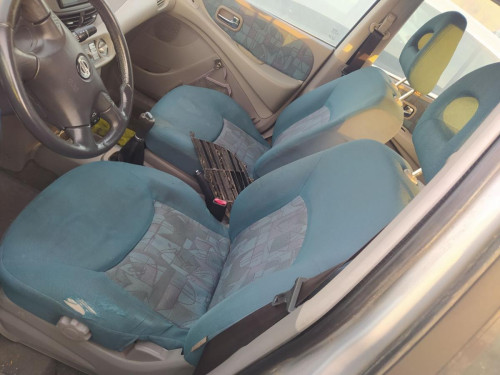 ASIENTO DELANTERO IZQUIERDO 