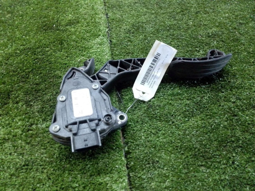  PEDAL ACELERADOR 