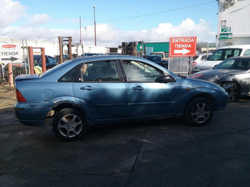  FORD FOCUS BERLINA (CAK) 